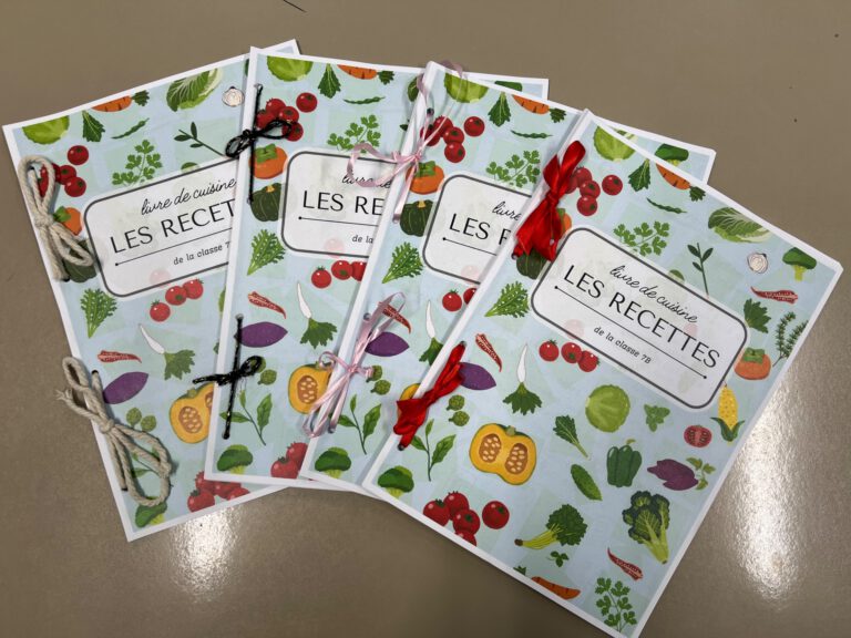 Mehr über den Artikel erfahren Ein einzigartiges Klassenrezeptbuch entsteht – LES RECETTES de la classe 7b