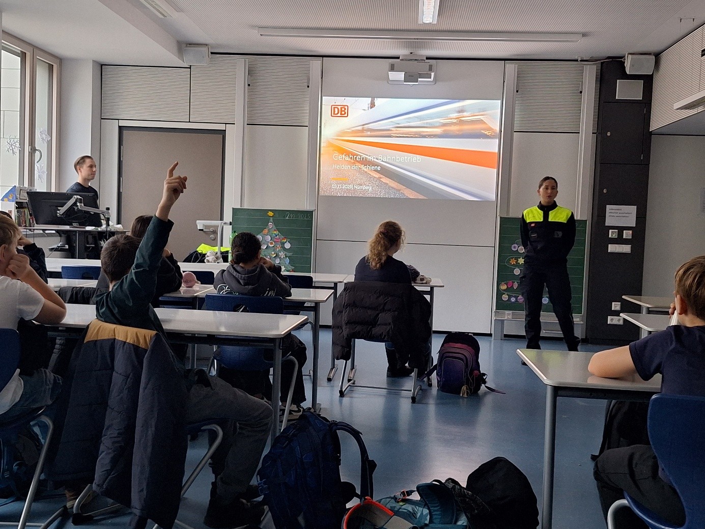 Mehr über den Artikel erfahren Gefahren im Bahnbetrieb – das Präventionsteam der Deutschen Bahn klärt auf